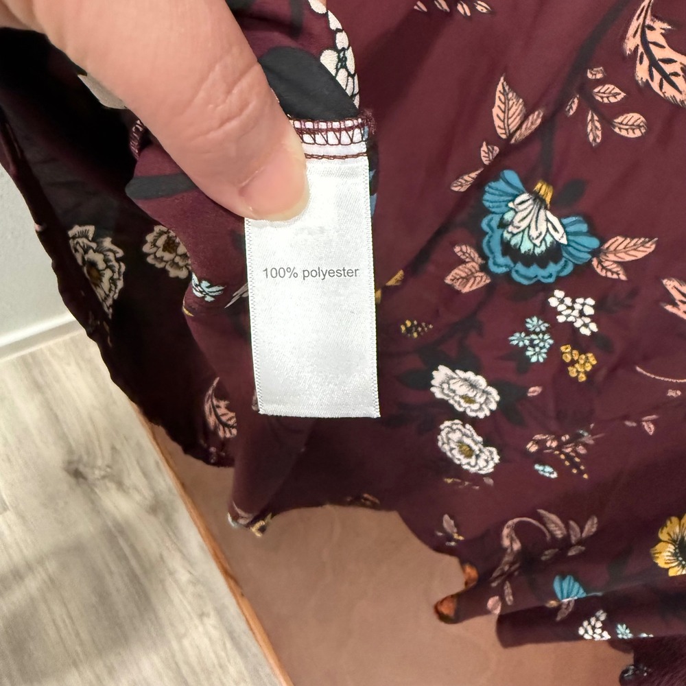 Maurices Floral Blouse Size 2 - 2XL Long Sleeve Criss Cross Neckline Burgundy - Picture 6 of 9